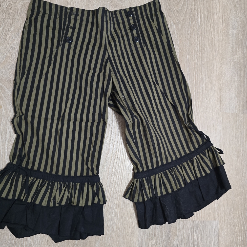 Striped Ruffle Capri Pants